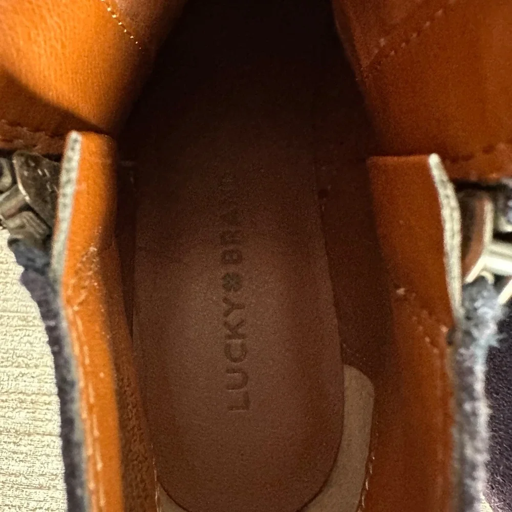 Lucky Brand Women's Suede Embroidered Rose‎ Ankle Booties Boots Size 6.5M
